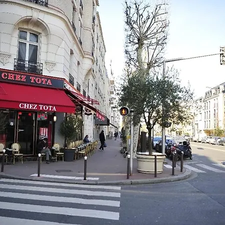 Paris 10 ' Bastille